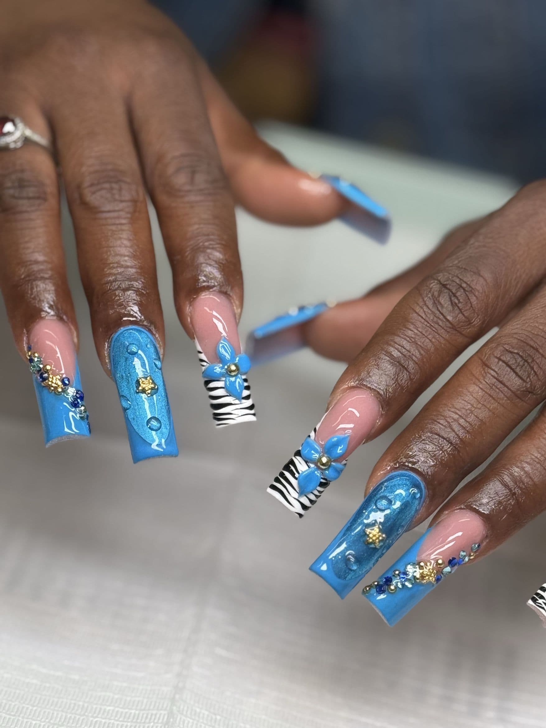 Hollywood Nails & Spa