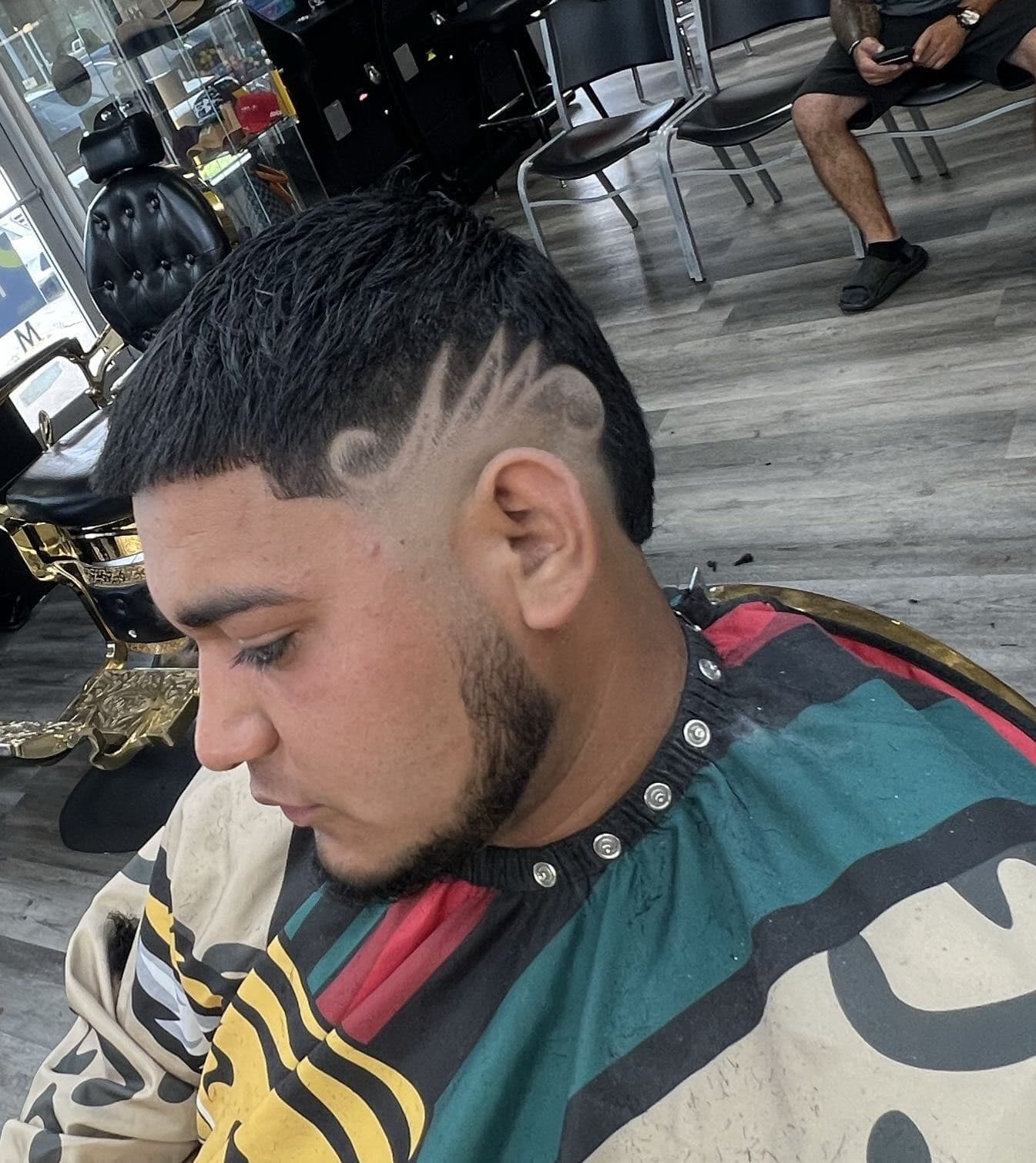 Neck Trim / Shape Up